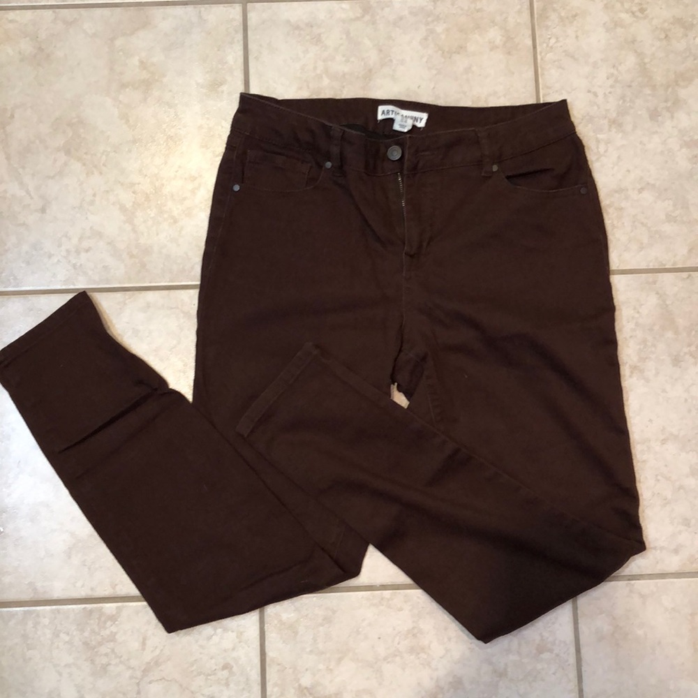 Brown Artisan NY slim leg stretchy pants  size 10
